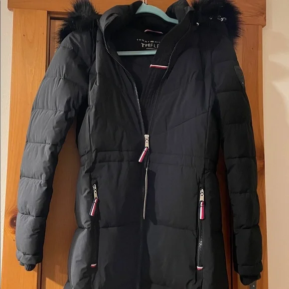 Tommy Hilfiger TH Flex Black Winter Jacket Removable Faux Fur Hood adj waist - Picture 1 of 14